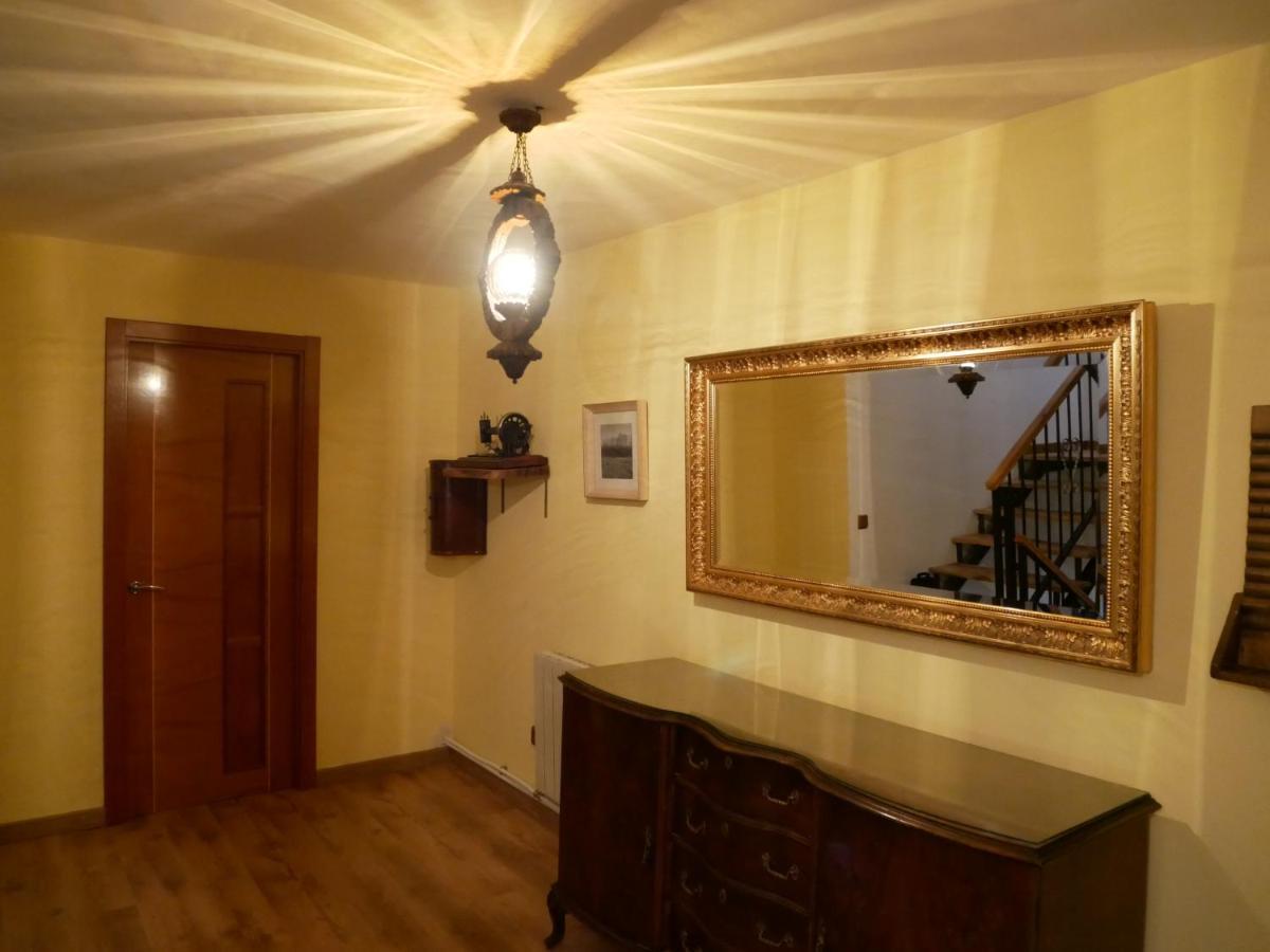 La Casa Rural De Alicia Bustares Екстериор снимка