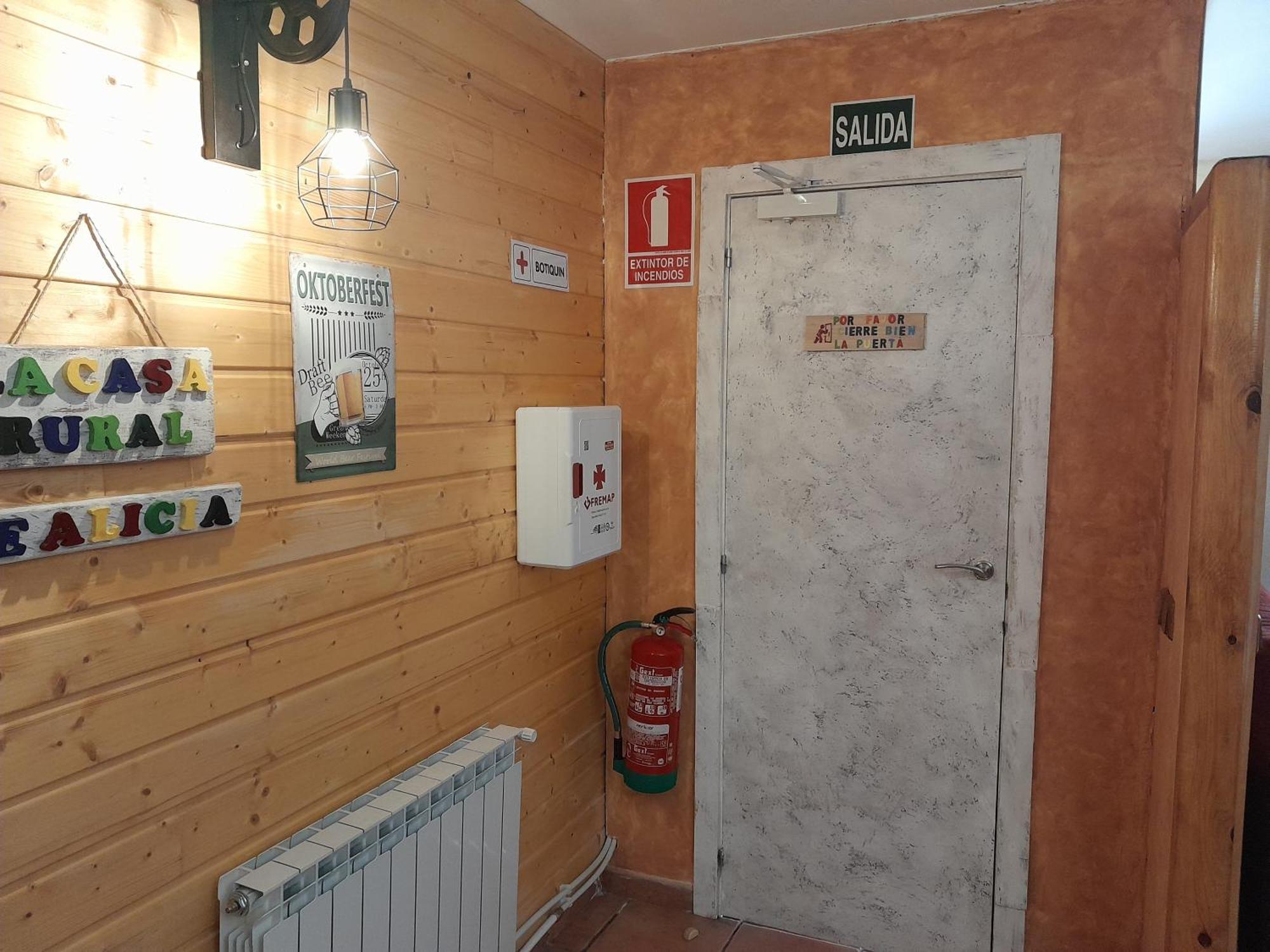 La Casa Rural De Alicia Bustares Екстериор снимка